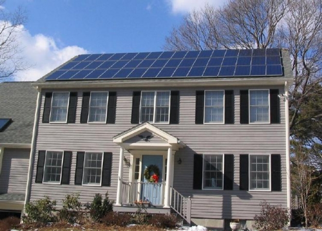 A great example of a solar house. See that and more at http://256.com/solar/